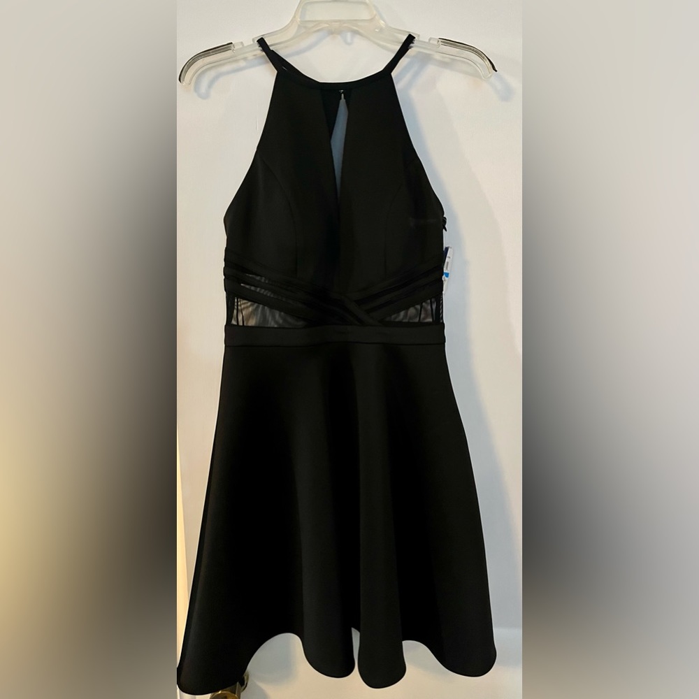 New Gorgeous Mesh Waist Juniors Dress (Size 9)